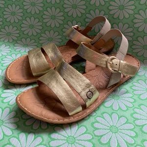 Born sandals